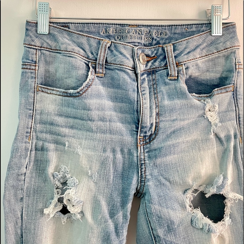 American eagle distressed jeans